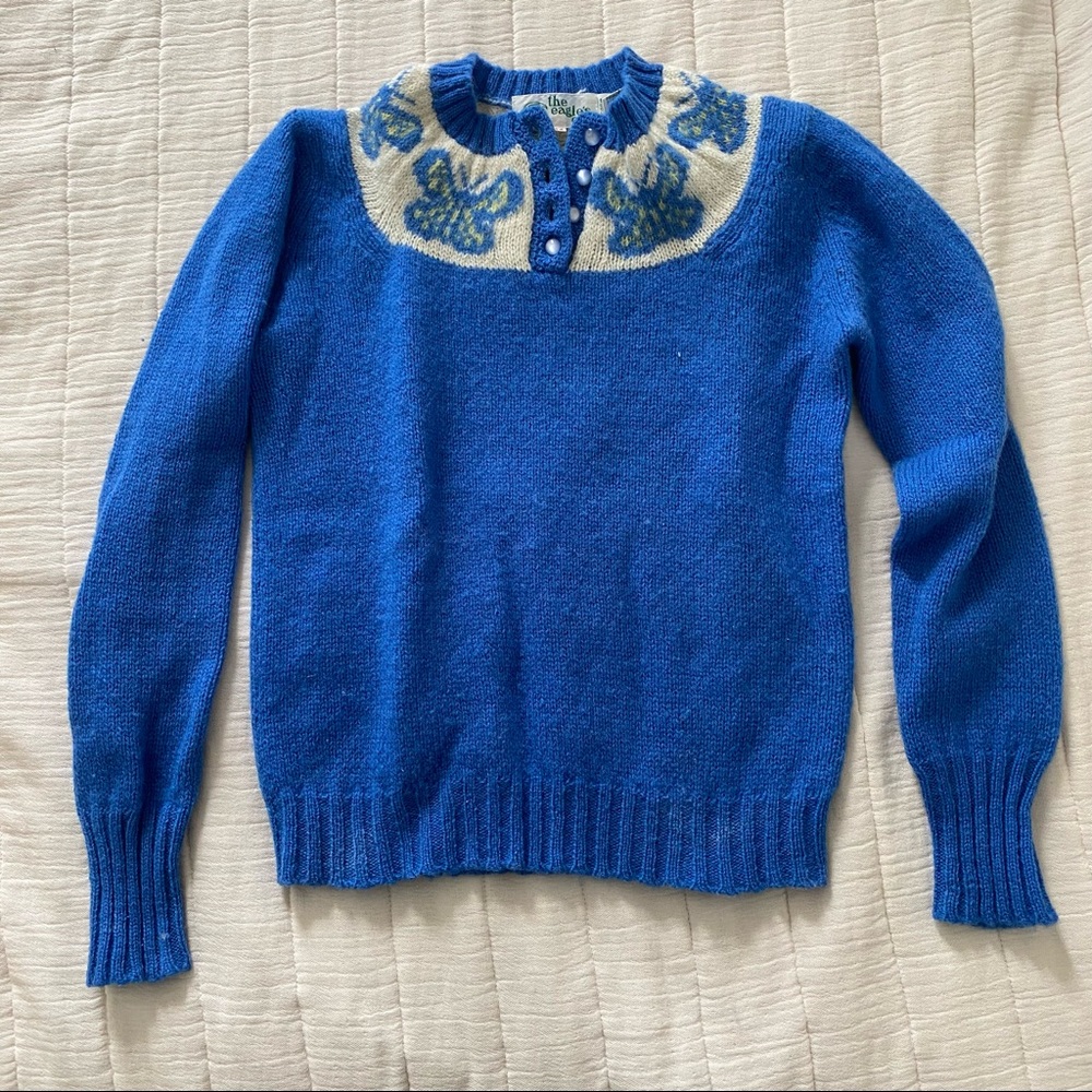 Vintage Blue and Cream Women's Crew Neck Sweater